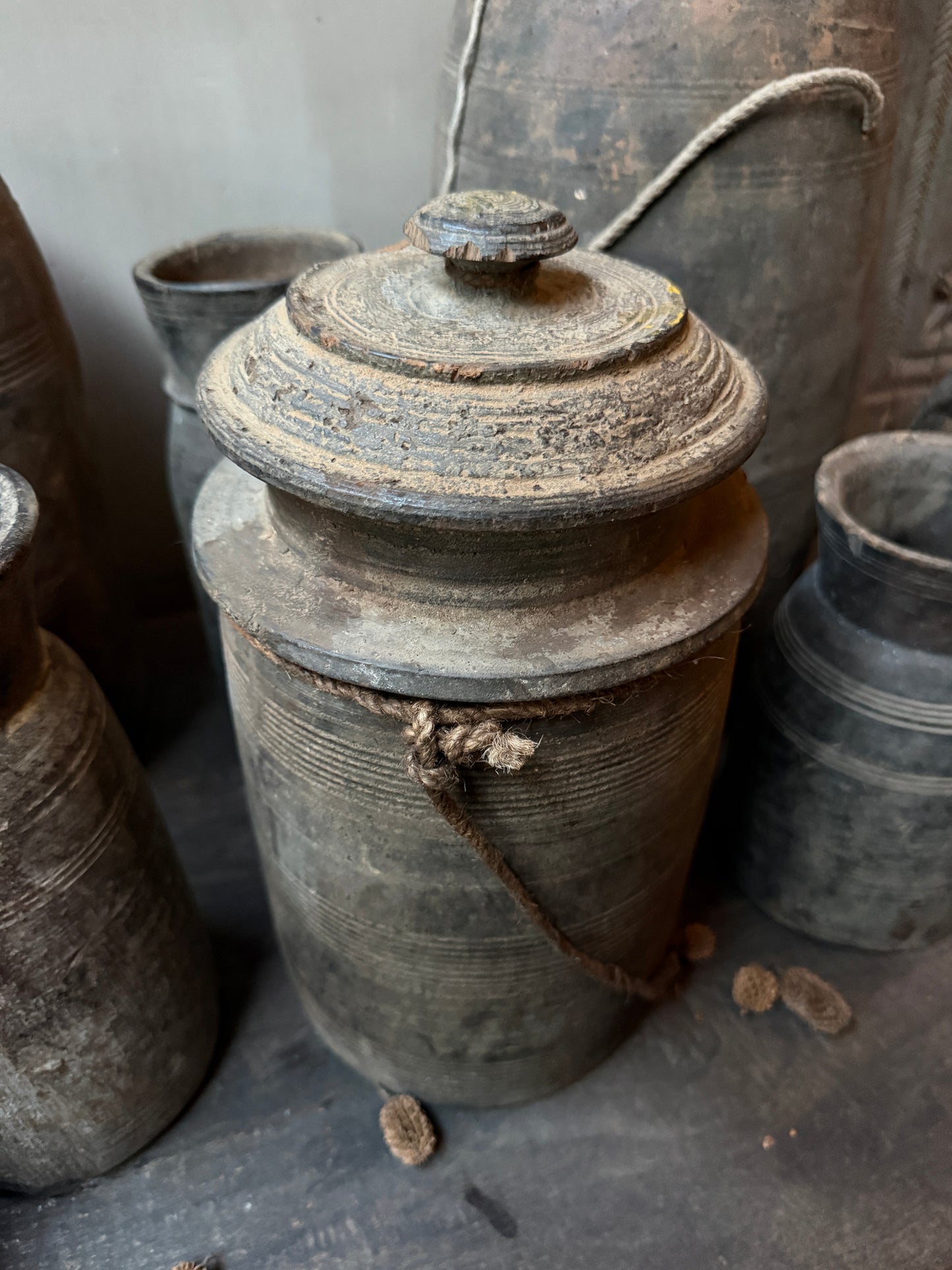 Wooden jar with lid