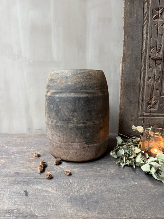 Wooden pot