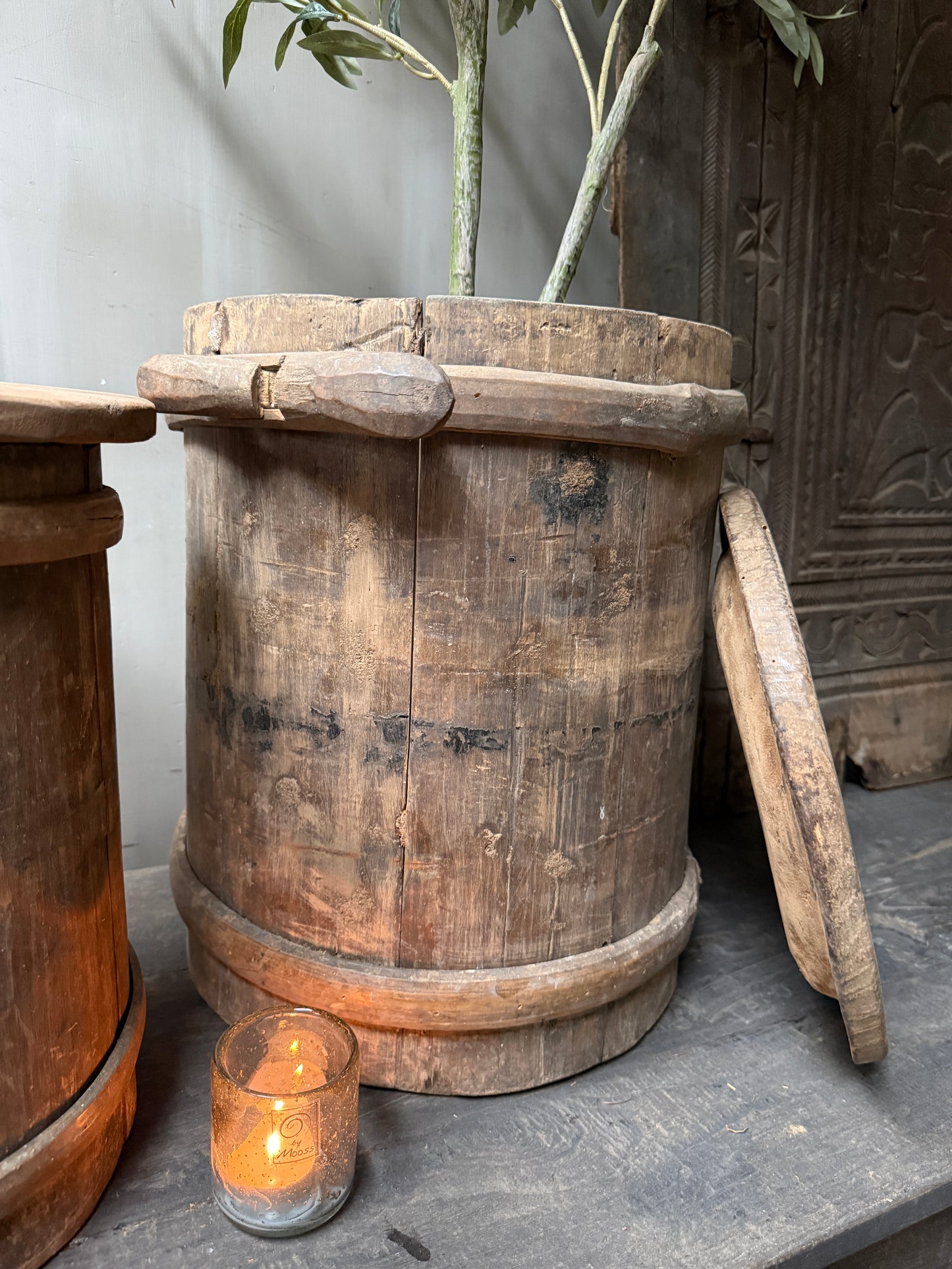 Authentieke oude houten karnton / boterkarn