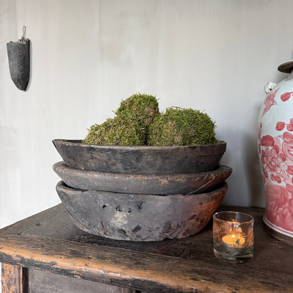 Oude houten stapel schaal