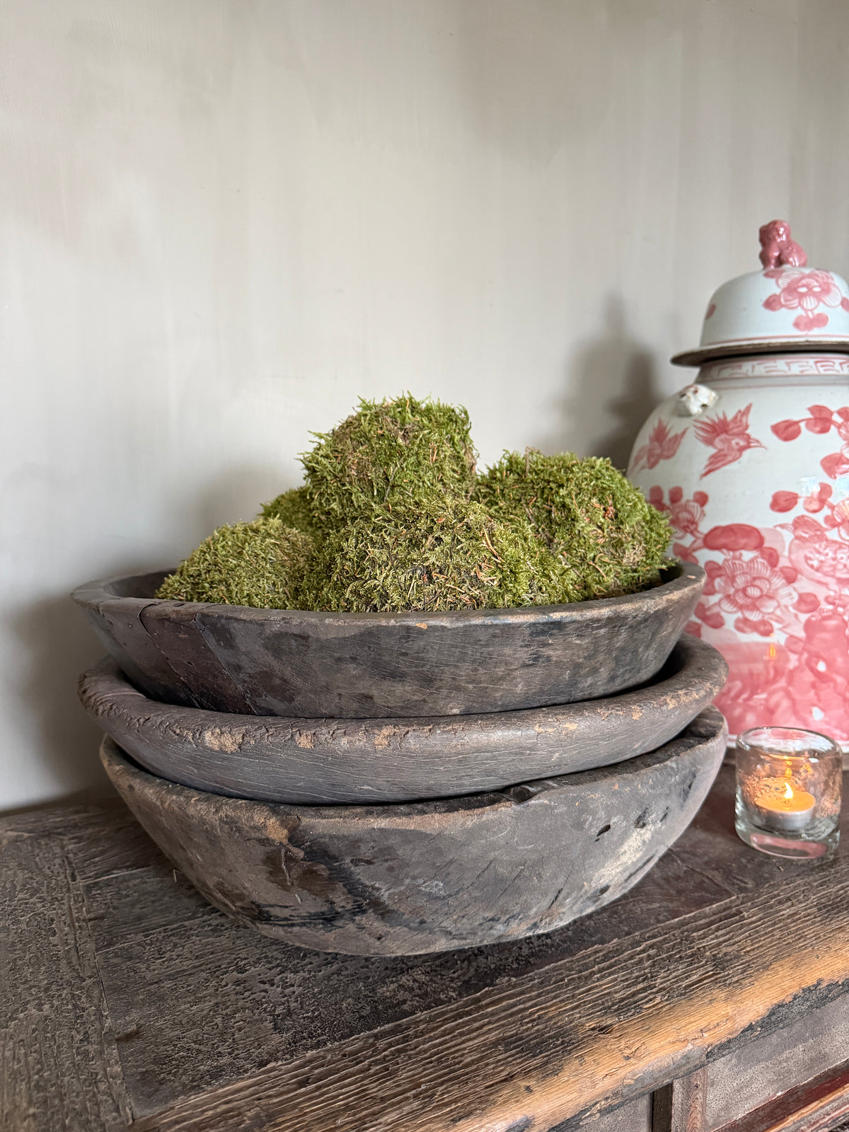 Oude houten stapel schaal