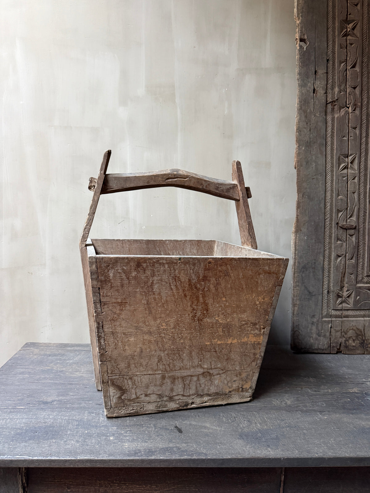 Chinese rice bowl with handle