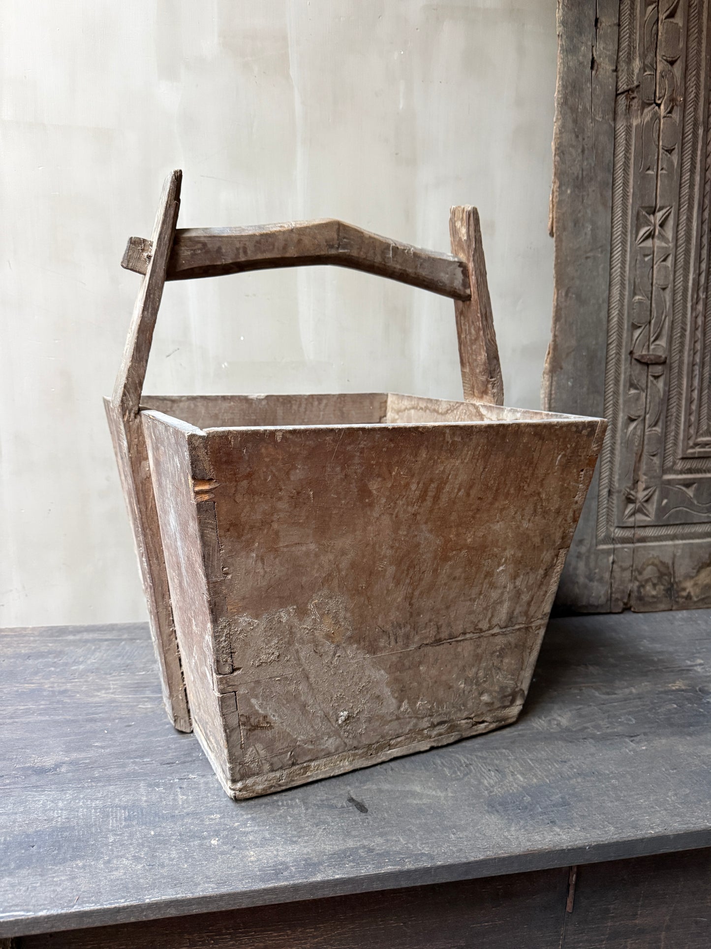 Chinese rice bowl with handle