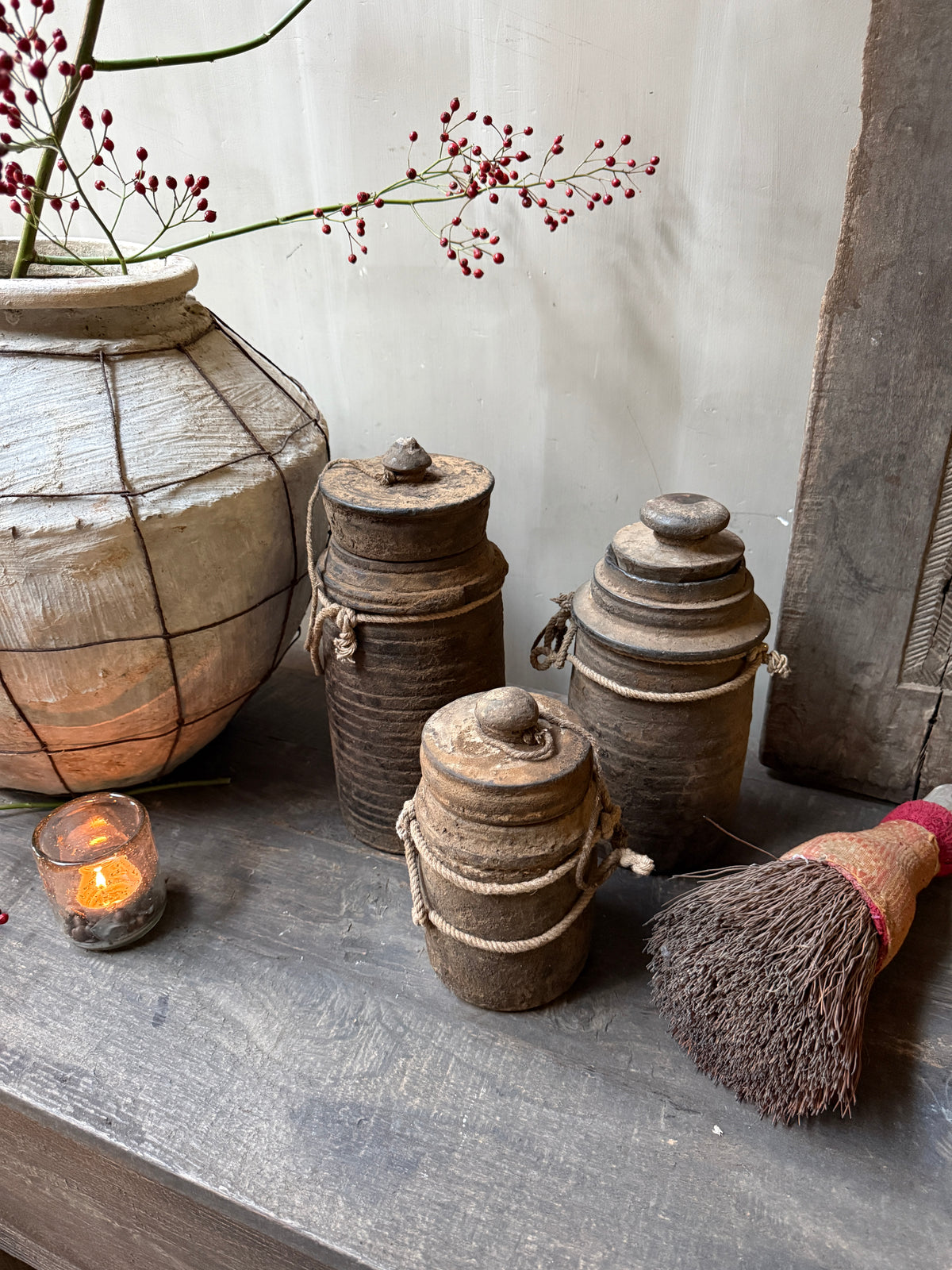 Wooden jar with lid