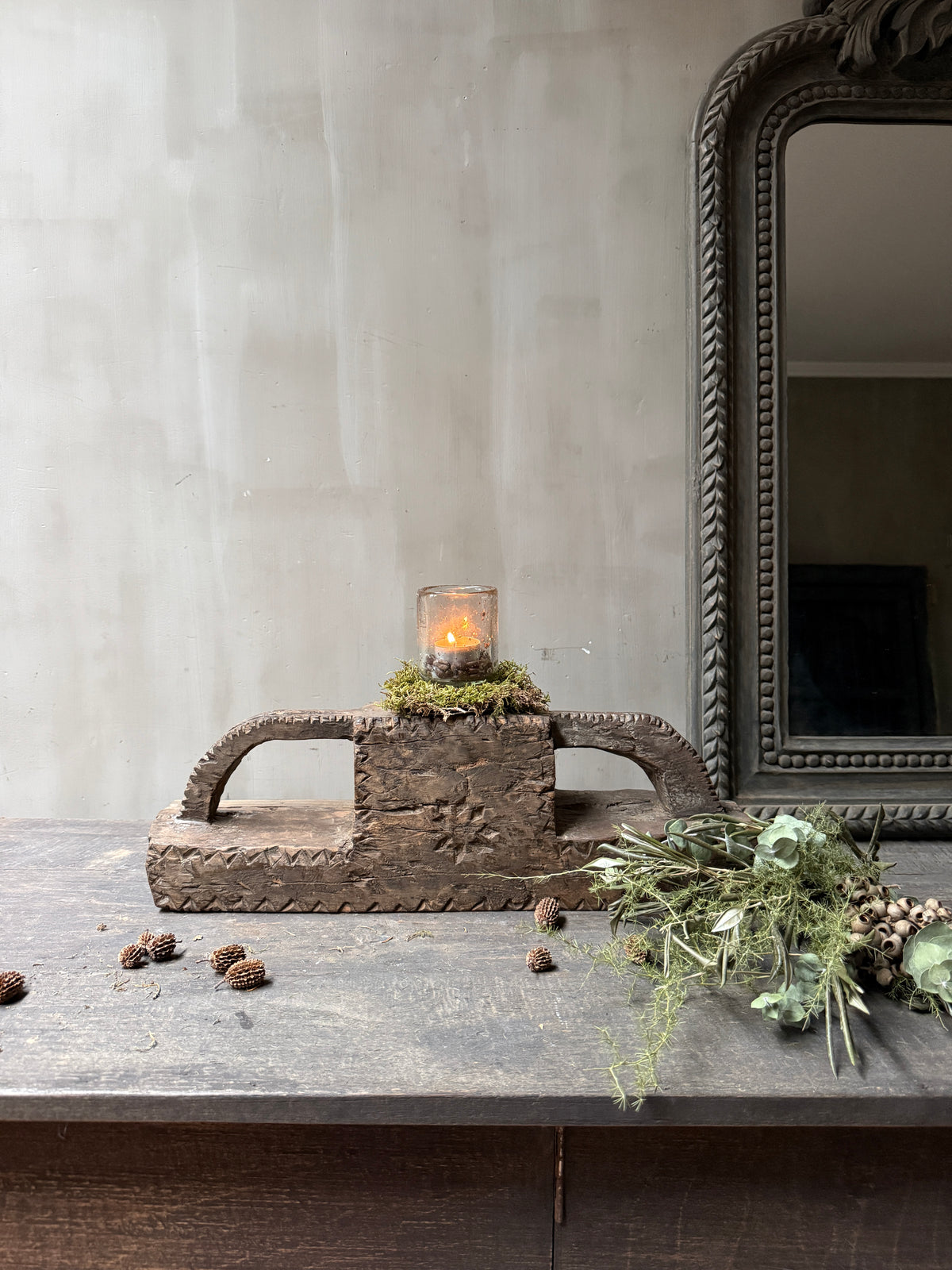 Poer ornament candlestick