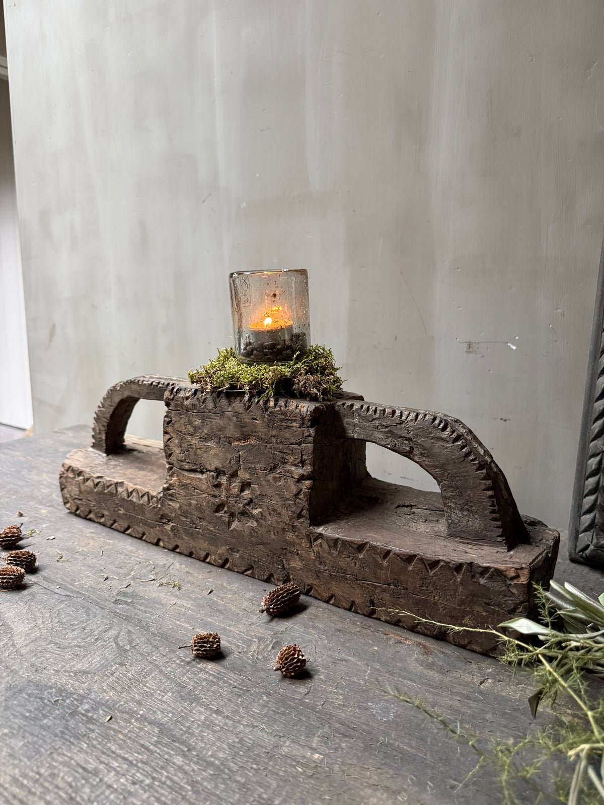 Poer ornament candlestick