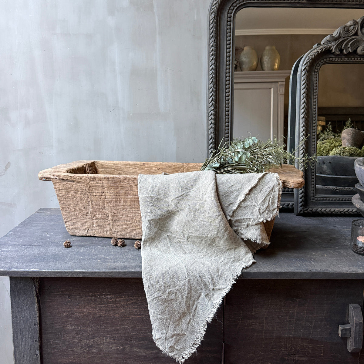 Old wooden XL box / trough