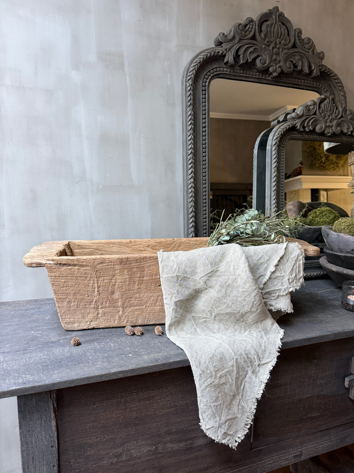 Old wooden XL box / trough