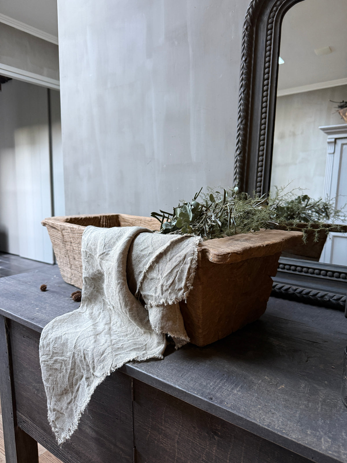 Old wooden XL box / trough