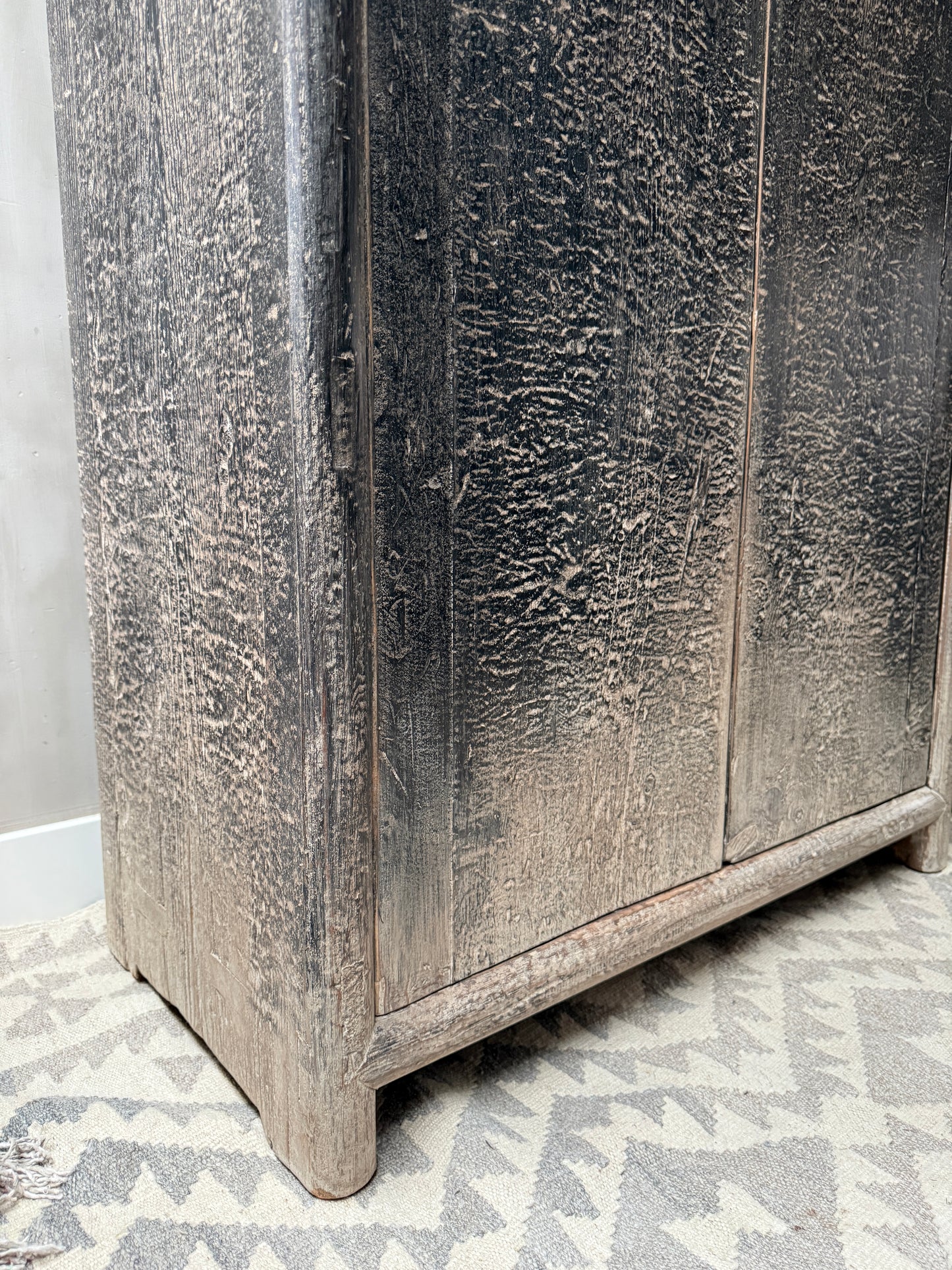 Originaler chinesischer Ulmenholzschrank