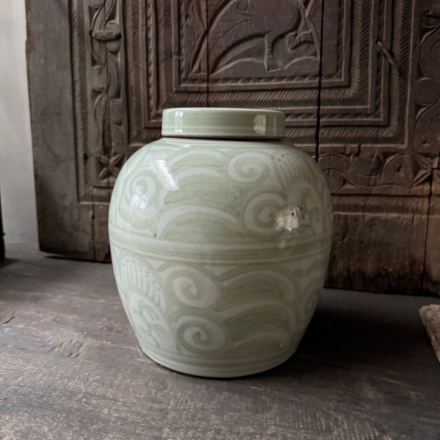Antique Chinese ginger jar with lid