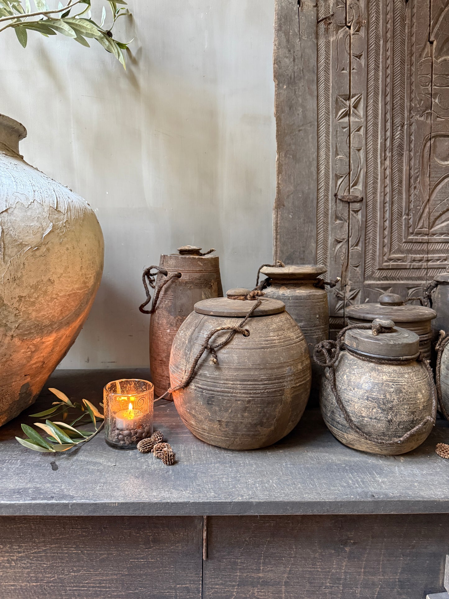 Wooden jar with lid