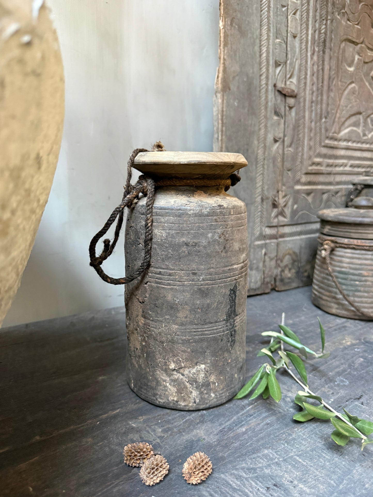 Wooden jar with lid