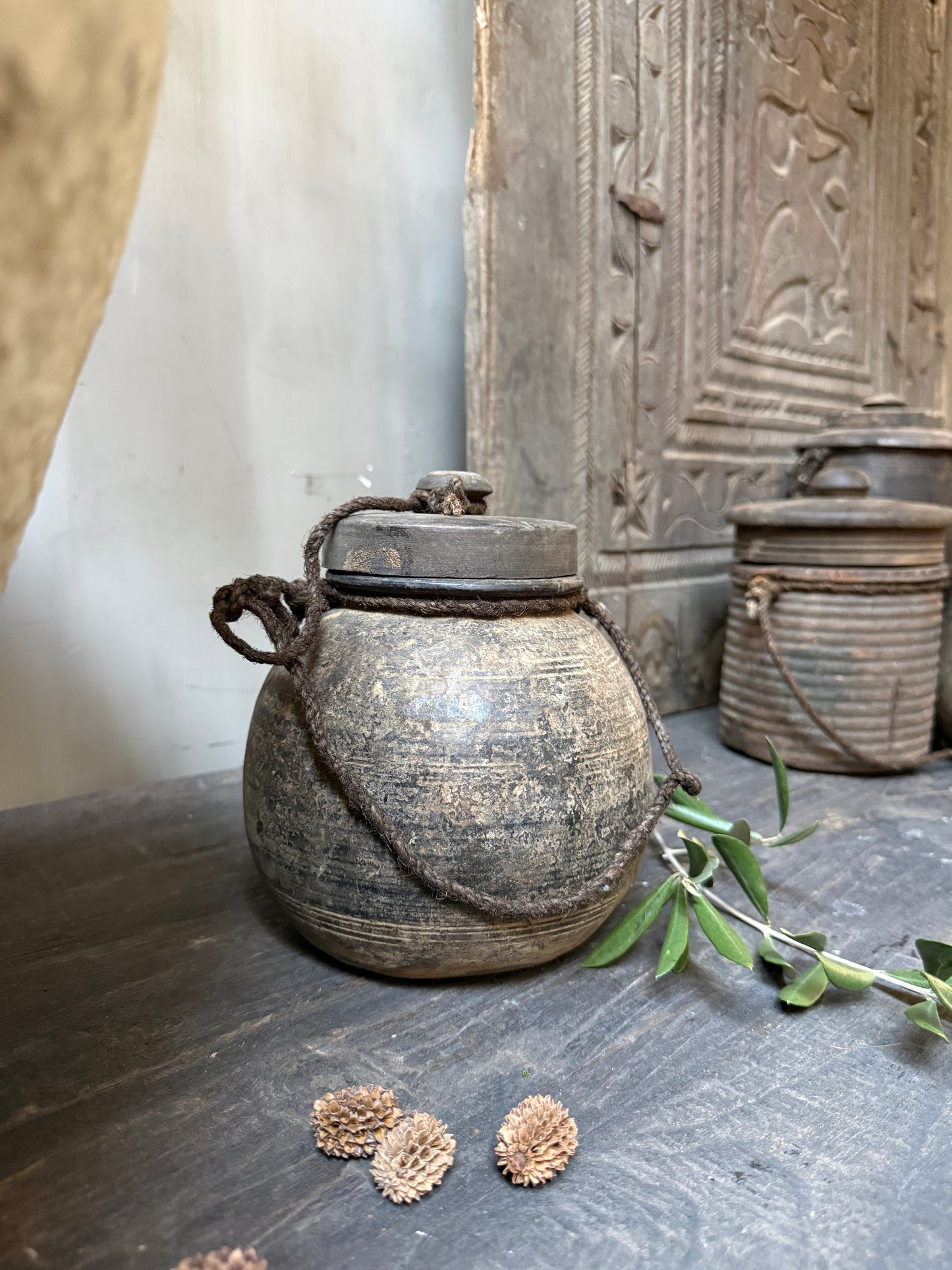 Wooden jar with lid