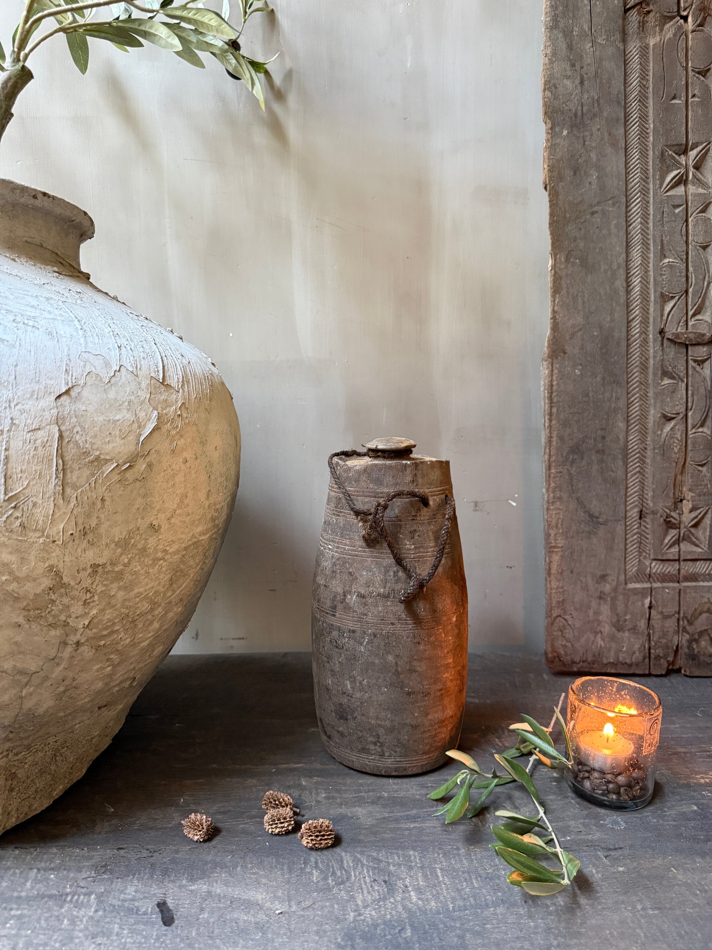 Wooden jar with lid