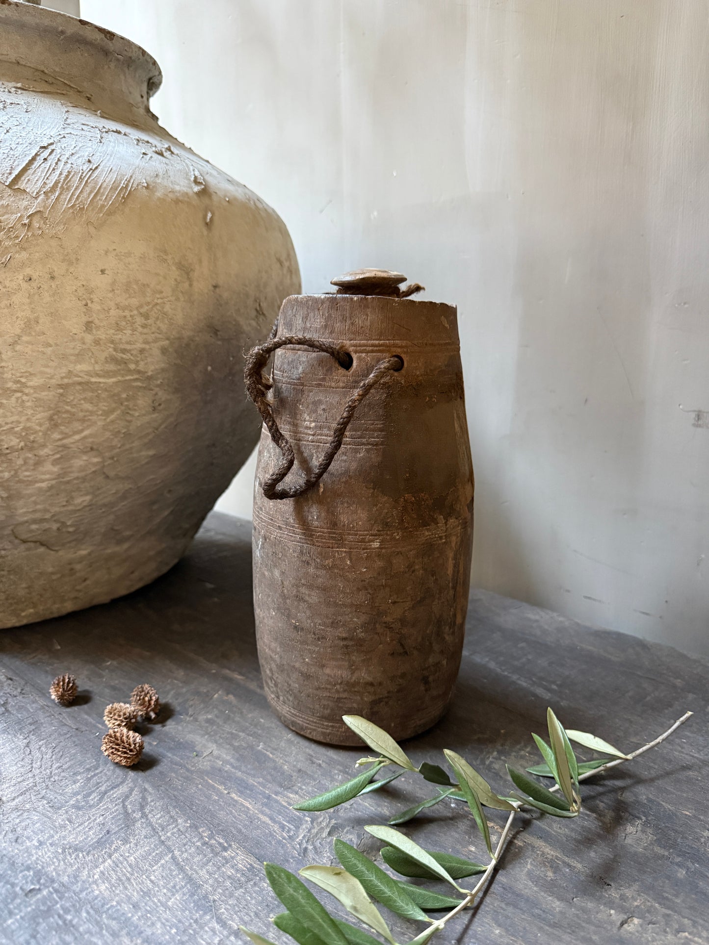 Wooden jar with lid