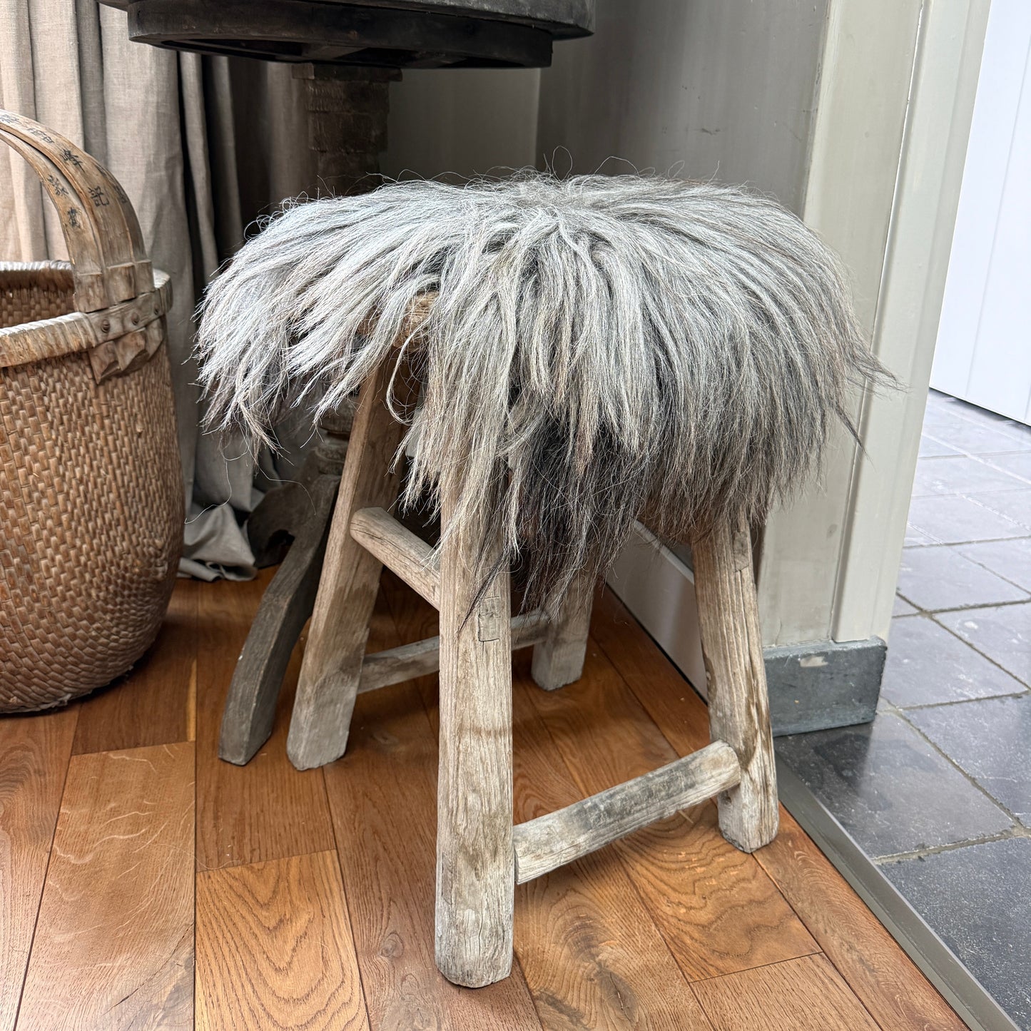 Stool fur beige/grey