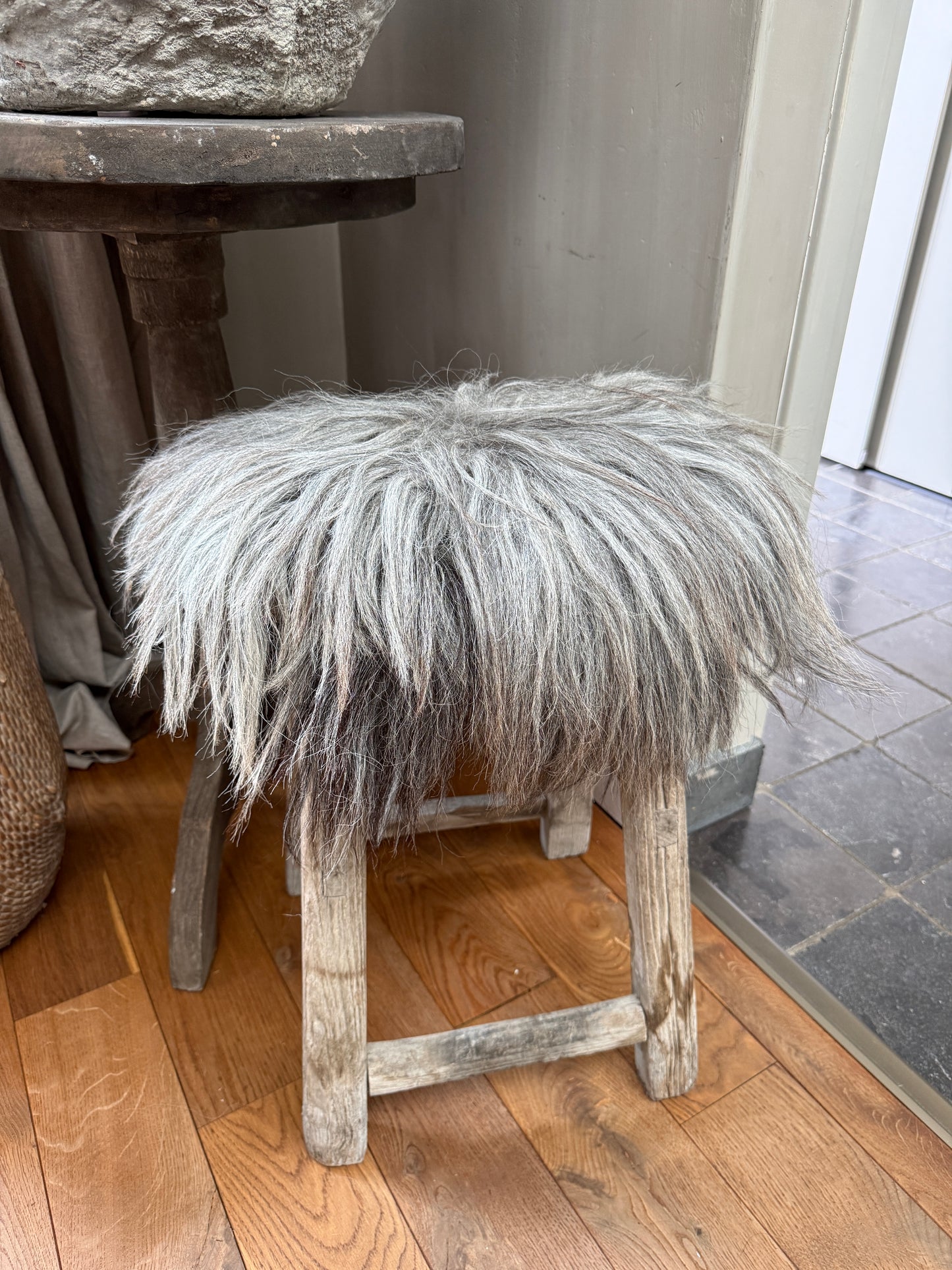 Stool fur beige/grey