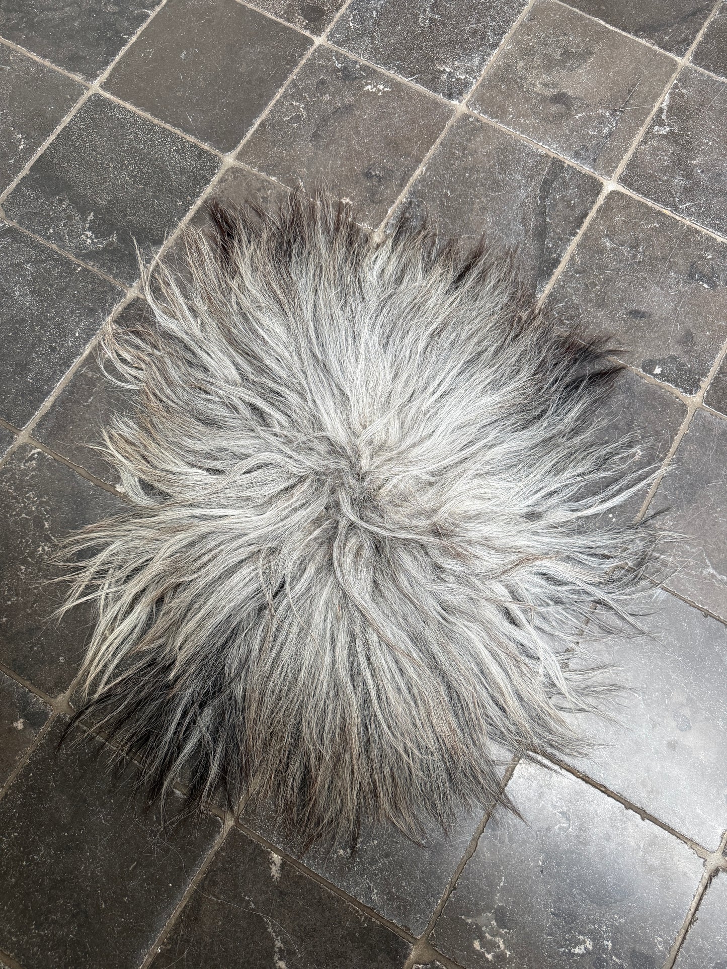 Stool fur beige/grey