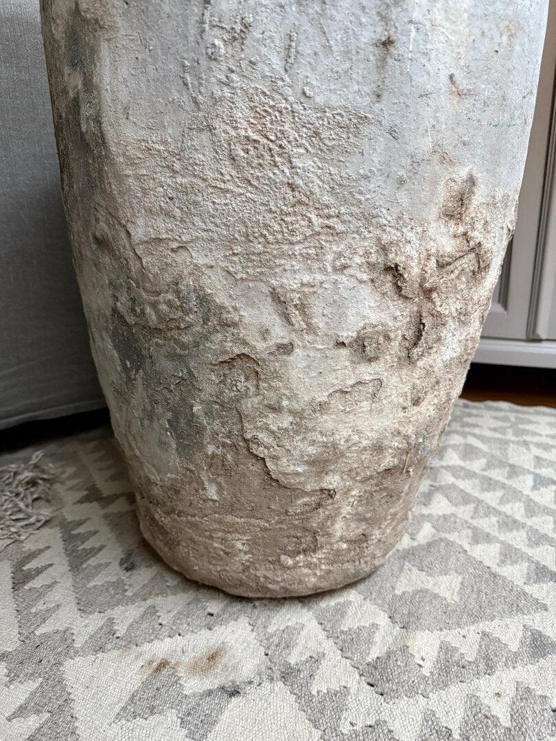 Oude Indiase kruik / pot - My Sober Home