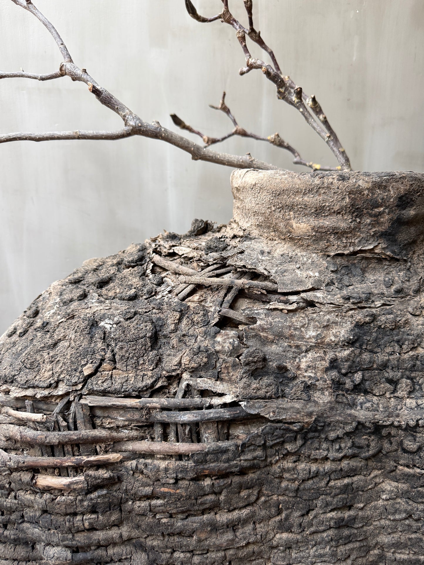 Antique clay basket xl