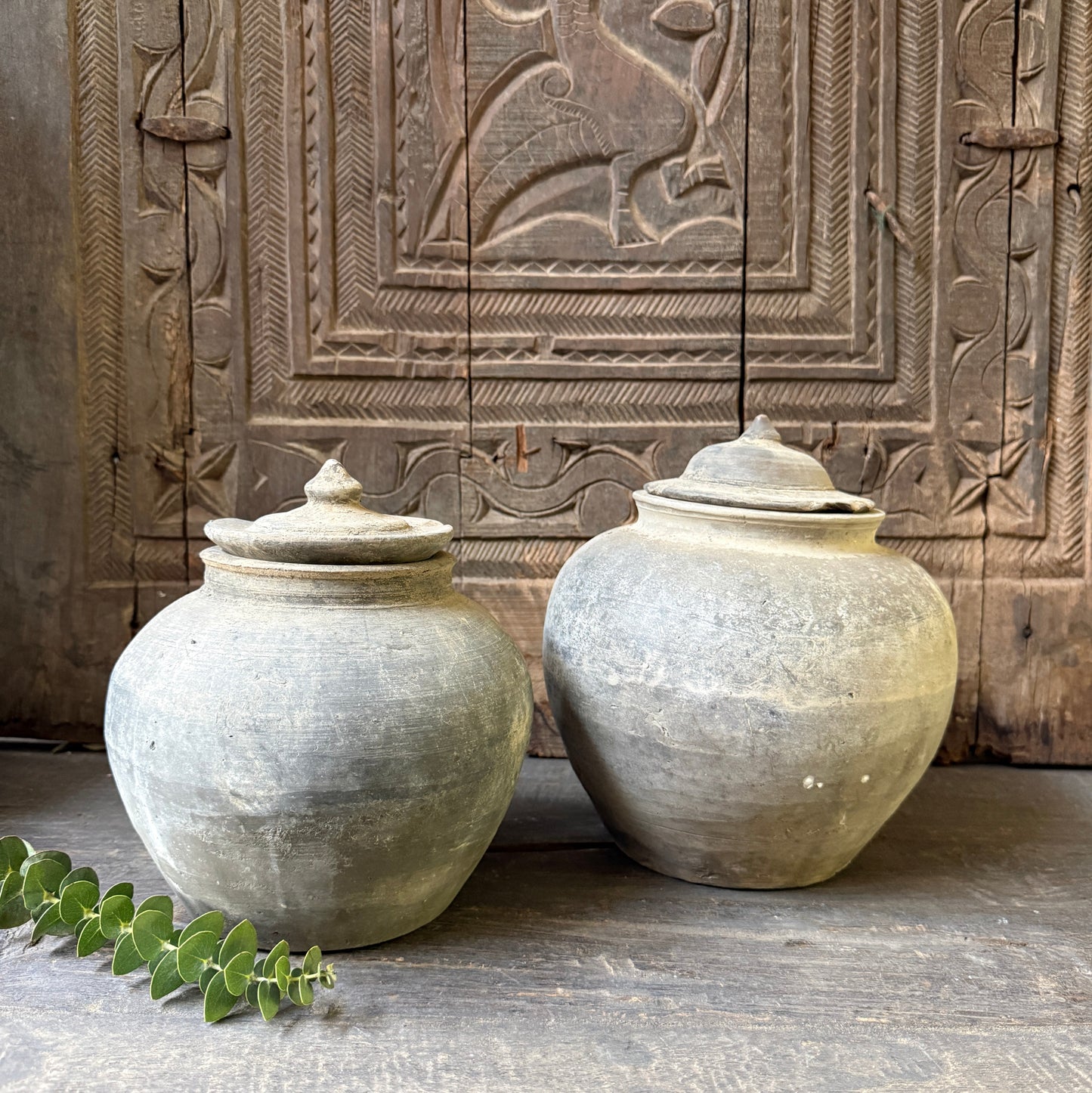 Chinese pot with lid