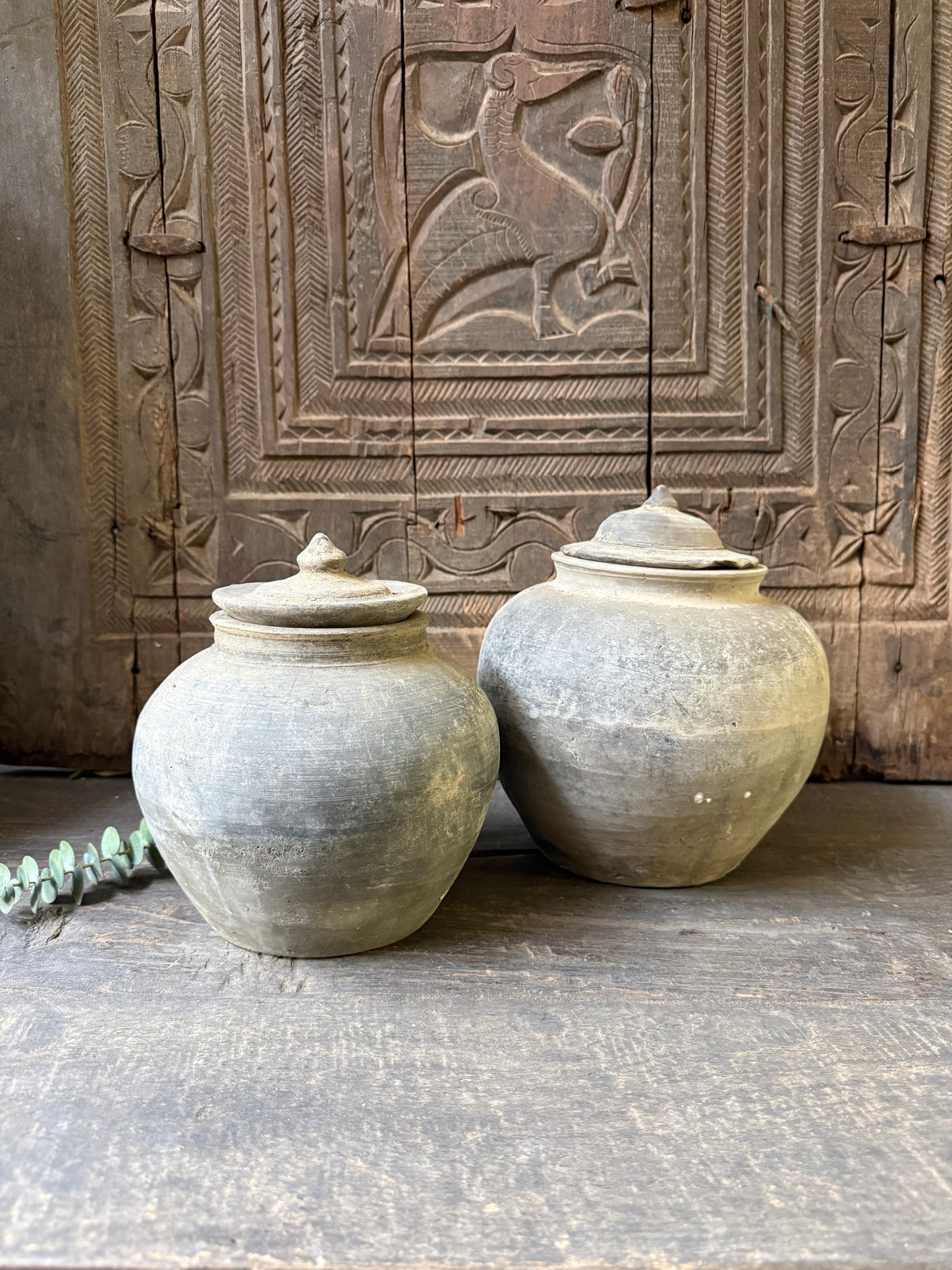 Chinese pot with lid