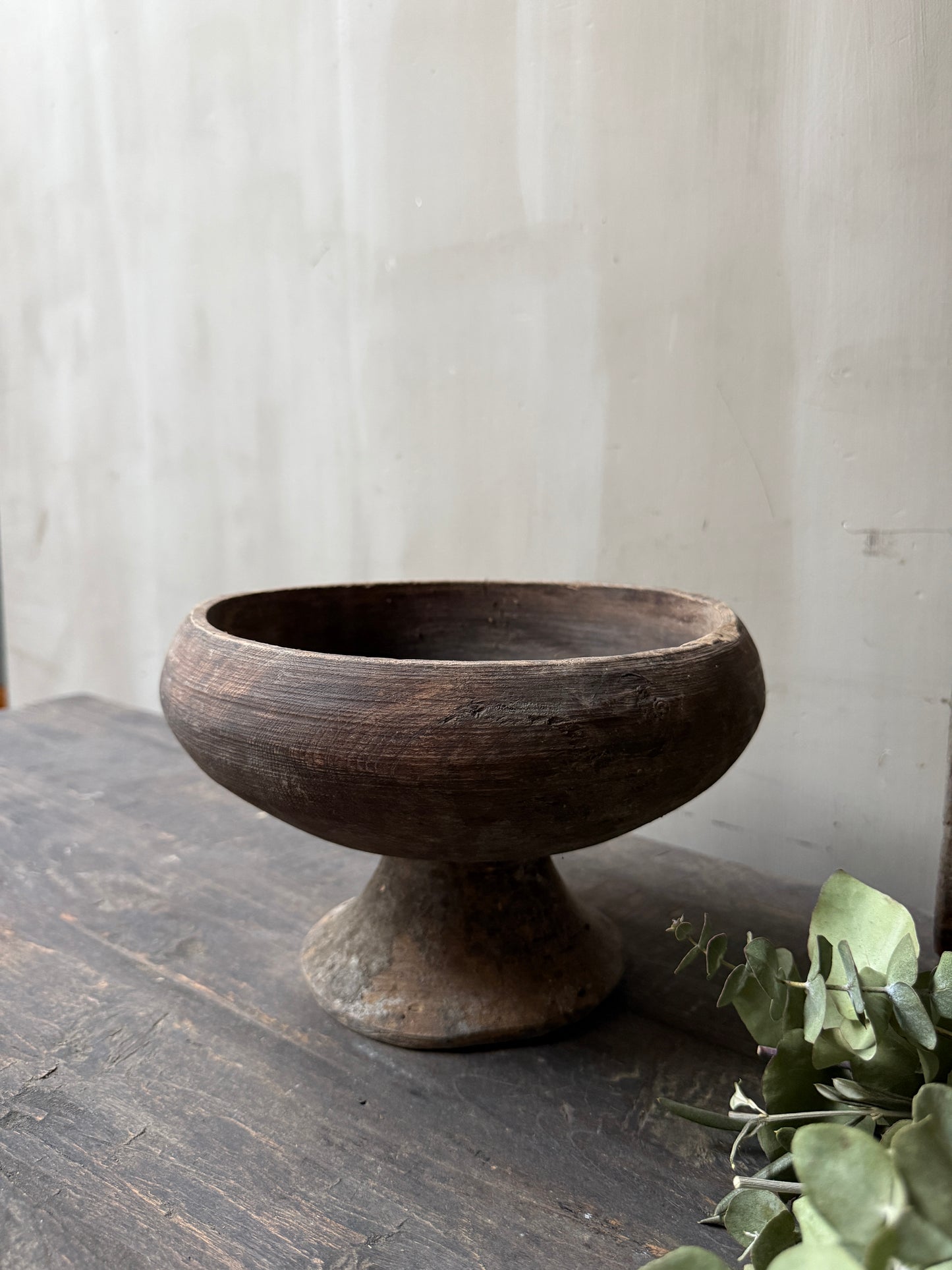 Houten bowl op voet