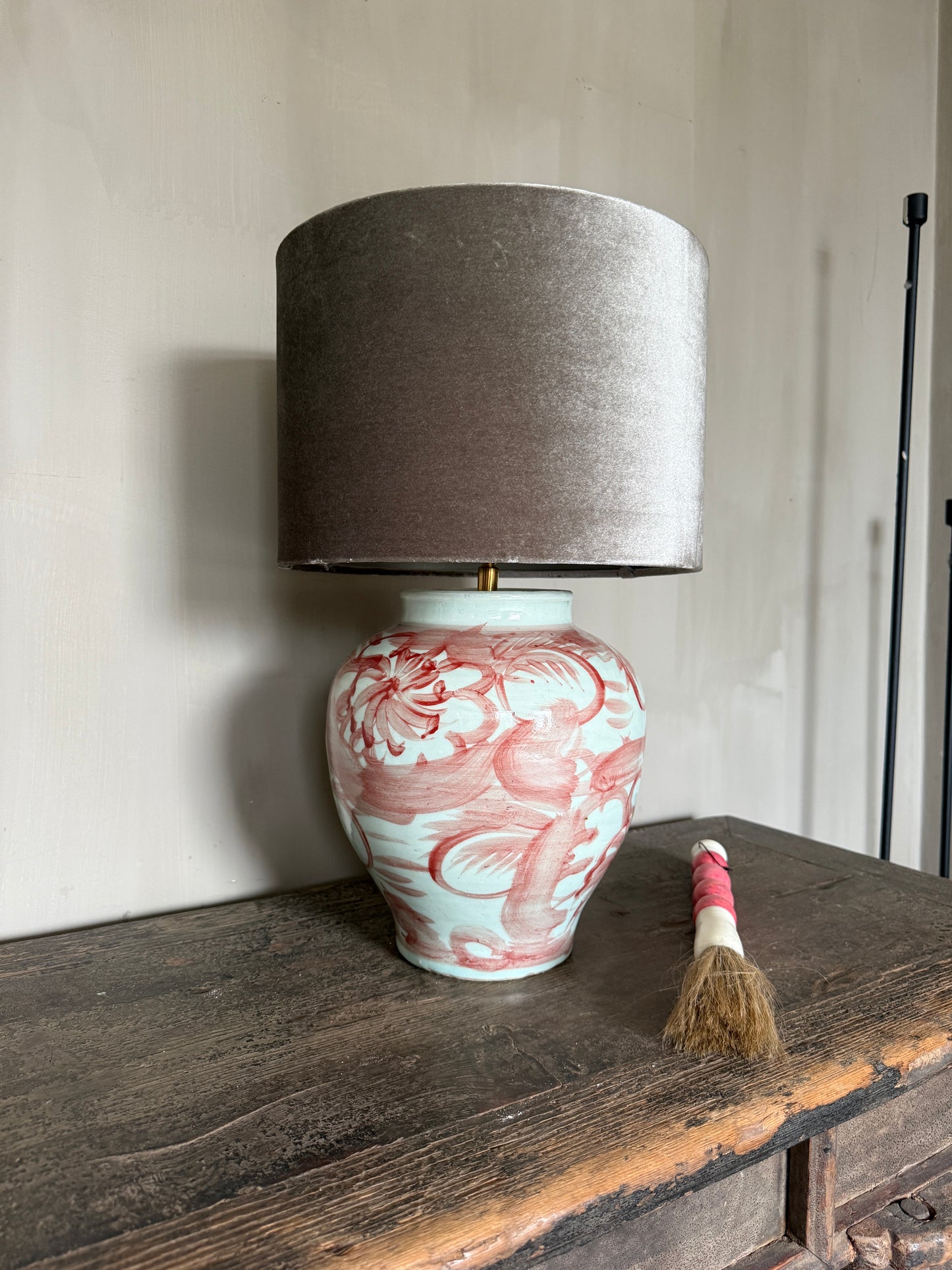 Tischlampe aus einem chinesischen Ingwertopf