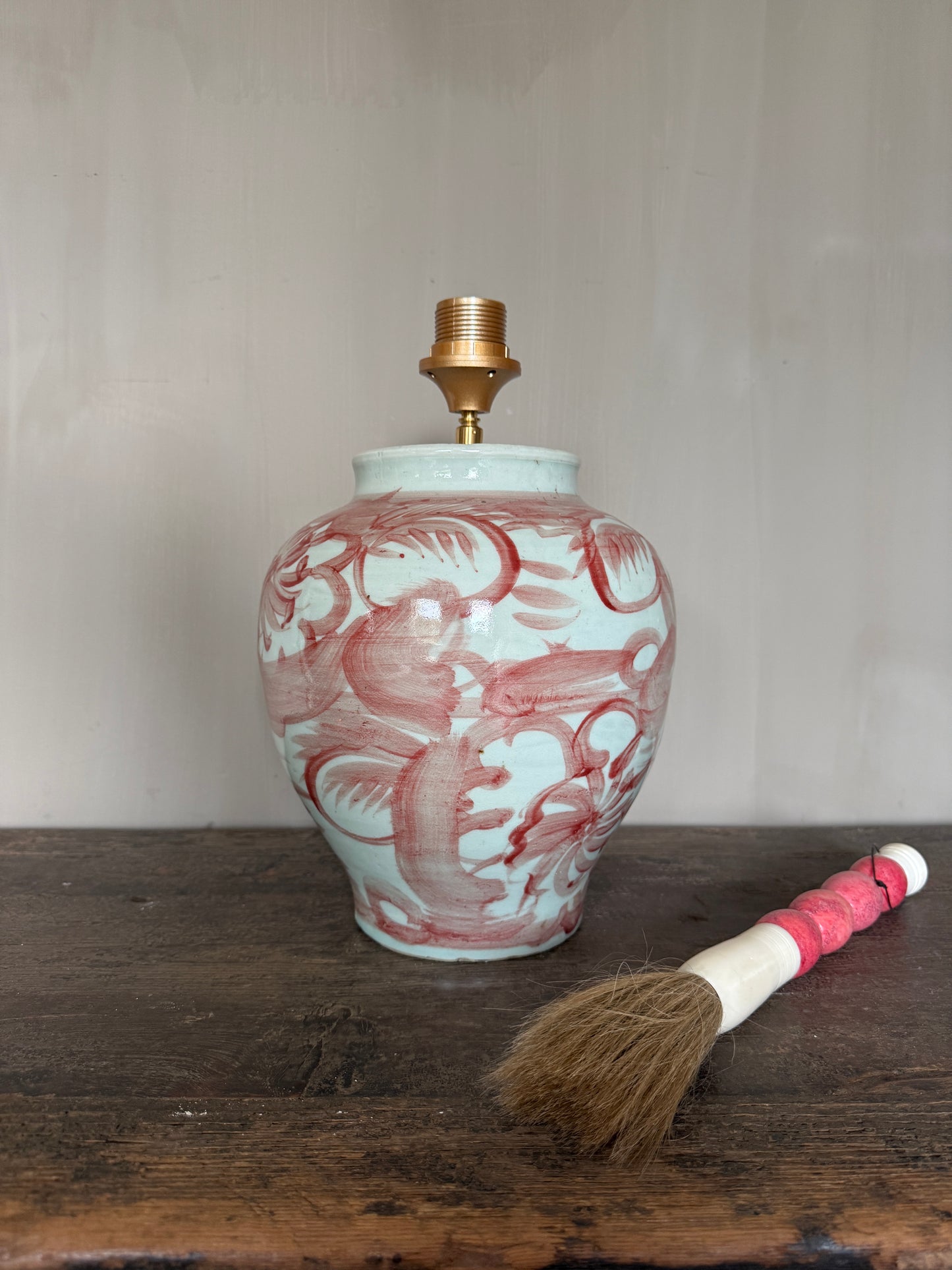 Tischlampe aus einem chinesischen Ingwertopf