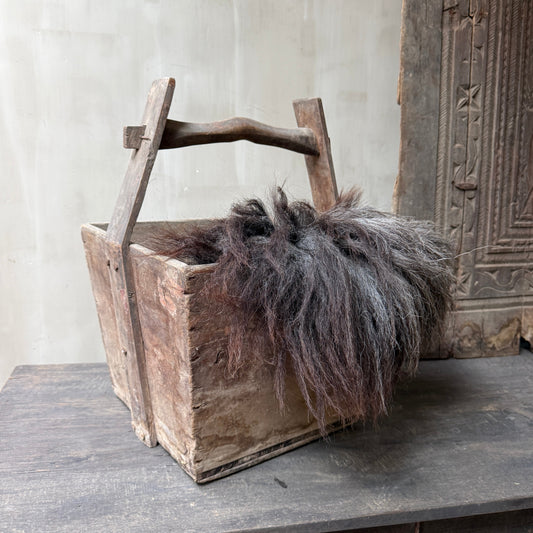 Chinese rice bowl with handle