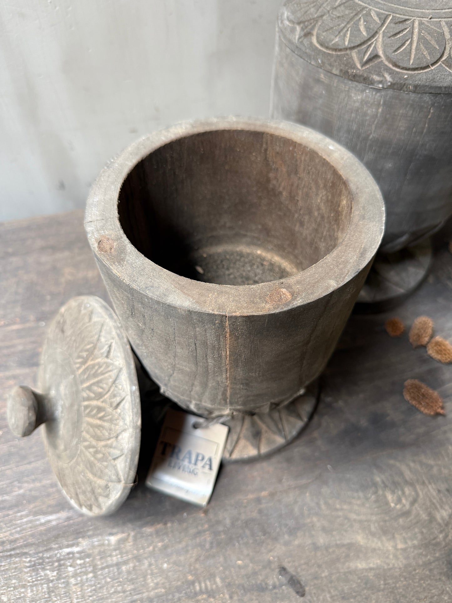 Opbergpot met deksel op voet s