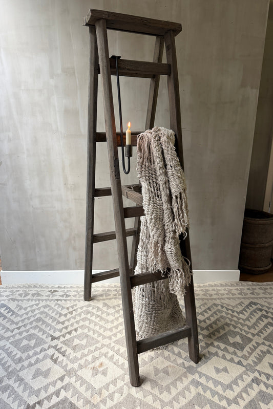 Oude houten schilders ladder / trap