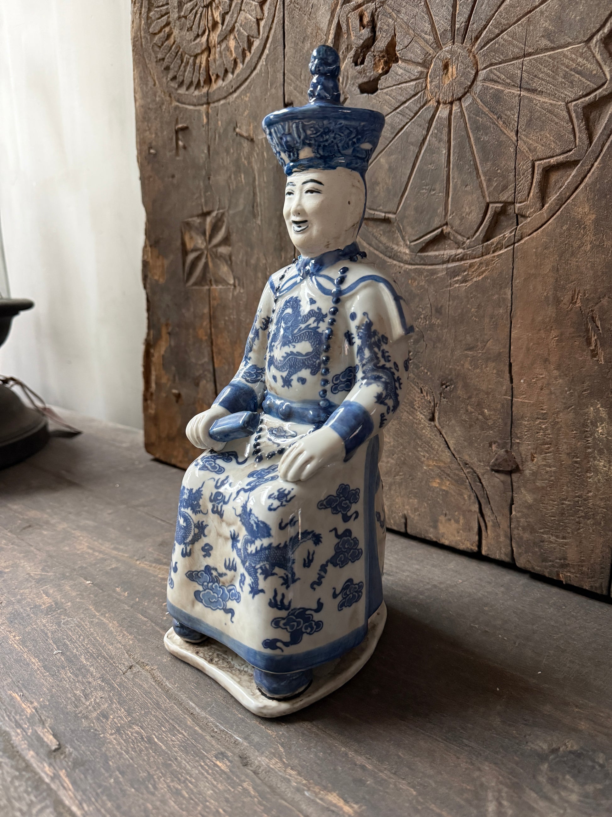 Handgemaakt blauw-wit keizer beeldje keramiek, landelijk sober interieuraccessoire