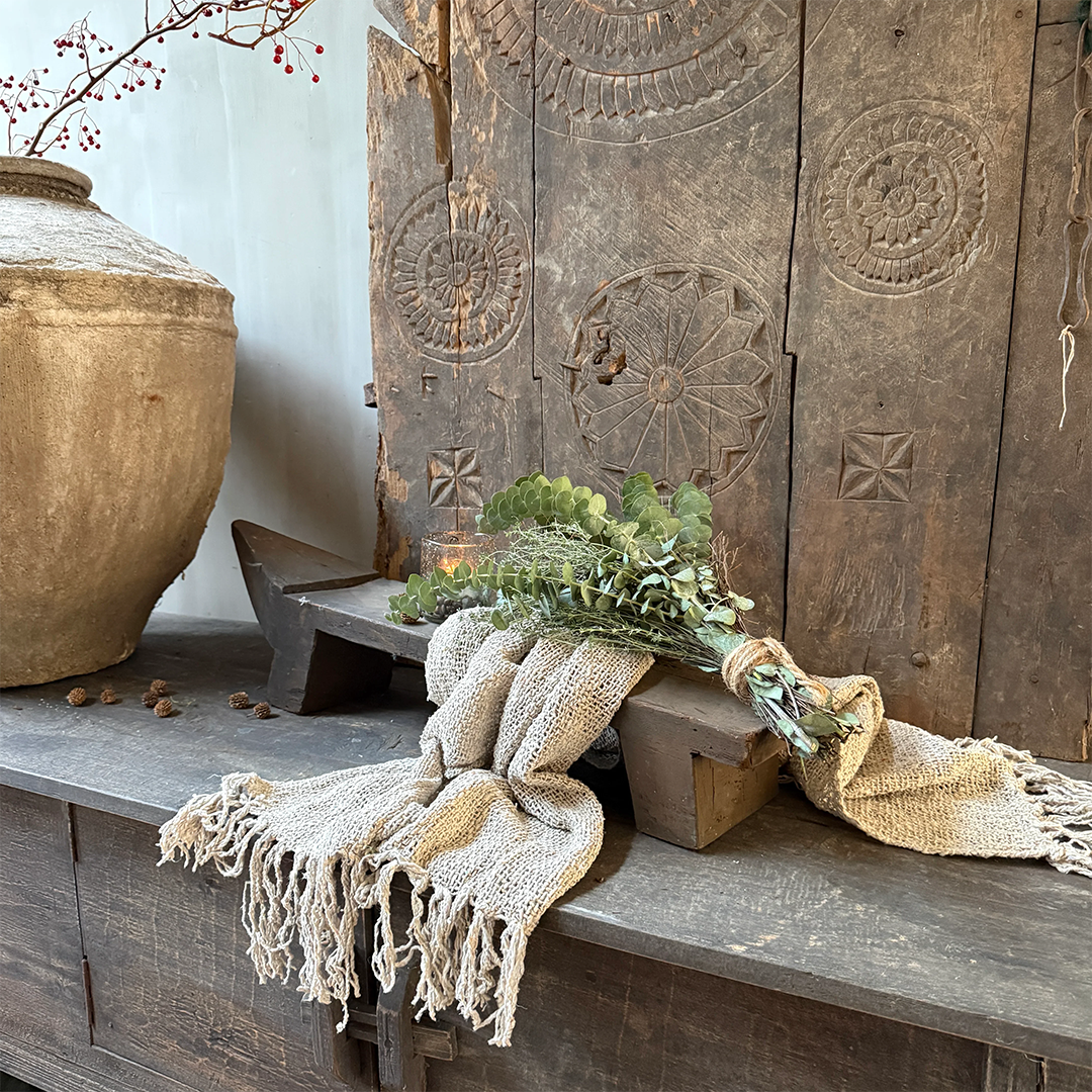 Antike Kokosnussreibbank