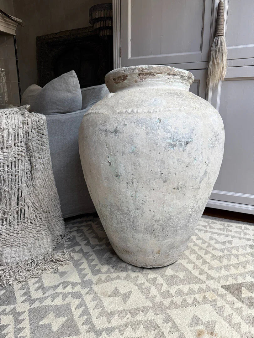 Oude Indiase kruik / pot - My Sober Home