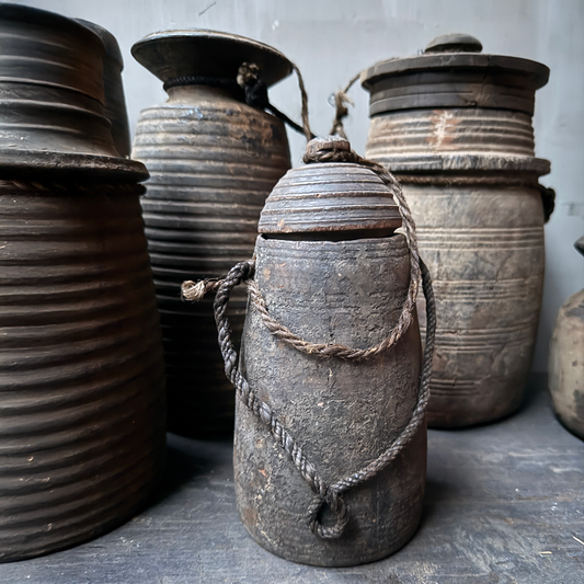 Holzgefäß mit Deckel