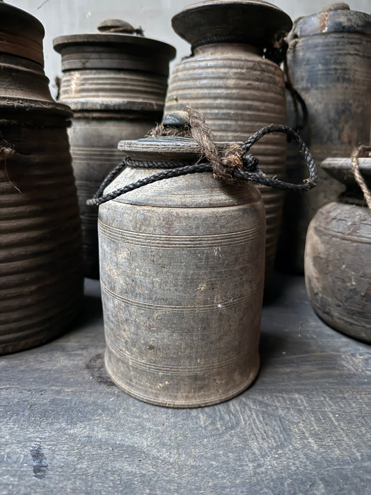 Houten kruikje met deksel