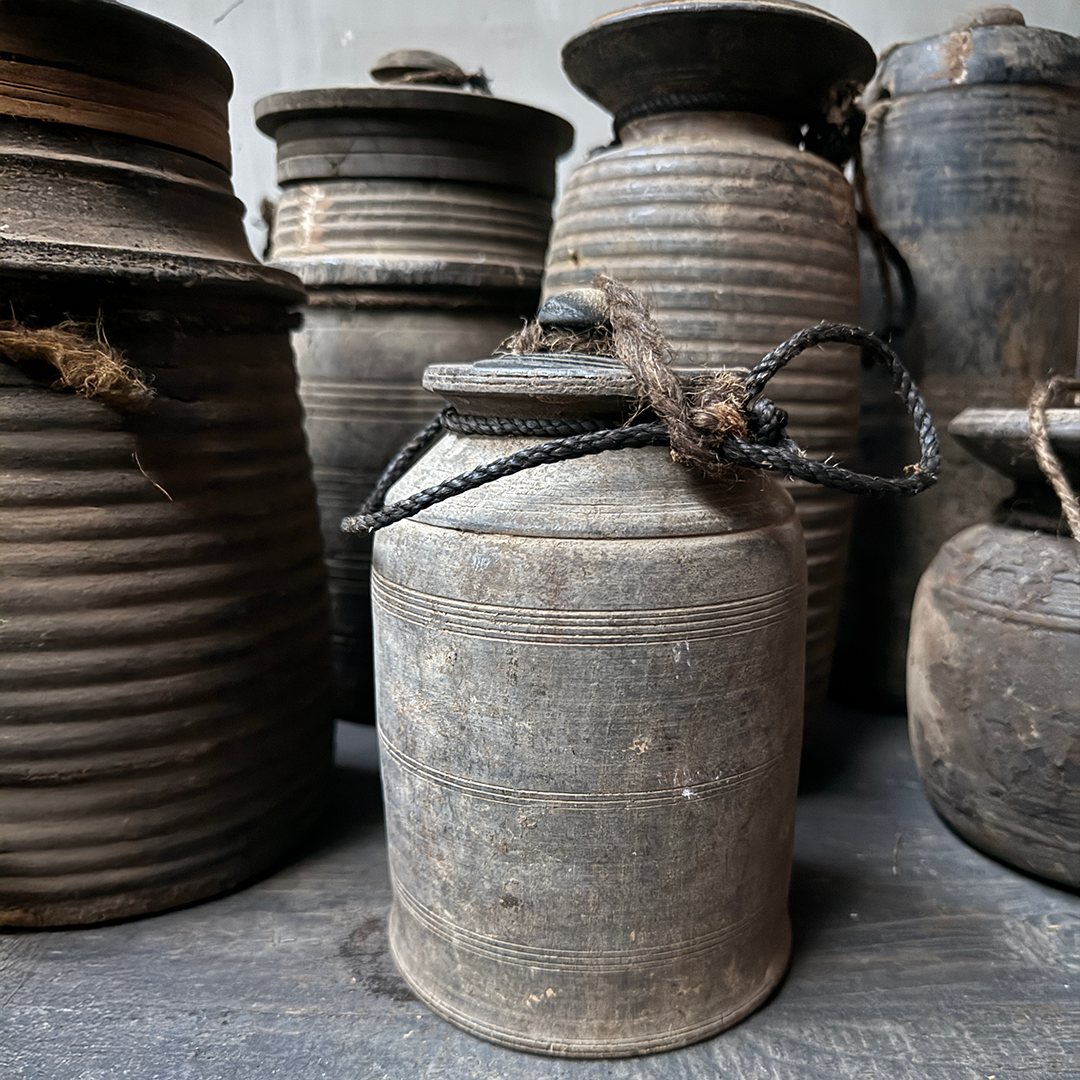 Wooden jar with lid
