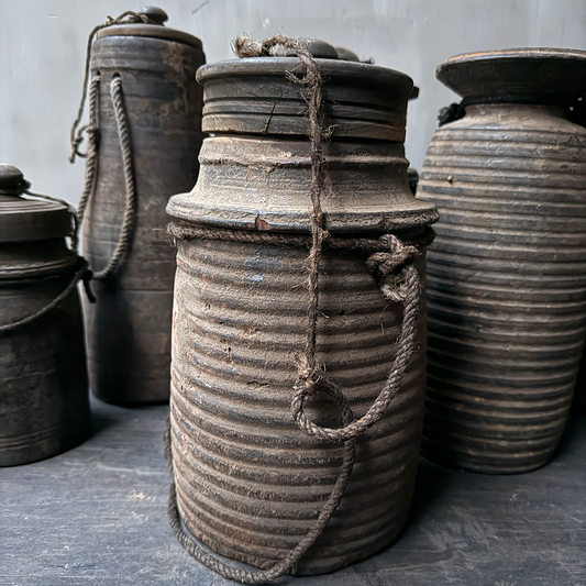 Holzgefäß mit Deckel