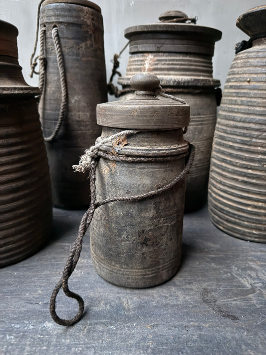 Houten kruikje met deksel