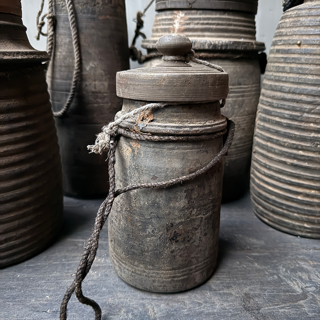 Wooden jar with lid
