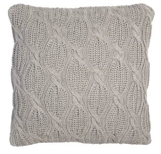 Kussen Barcelona dove grey met grof breipatroon, landelijke woonaccessoire My Sober Home