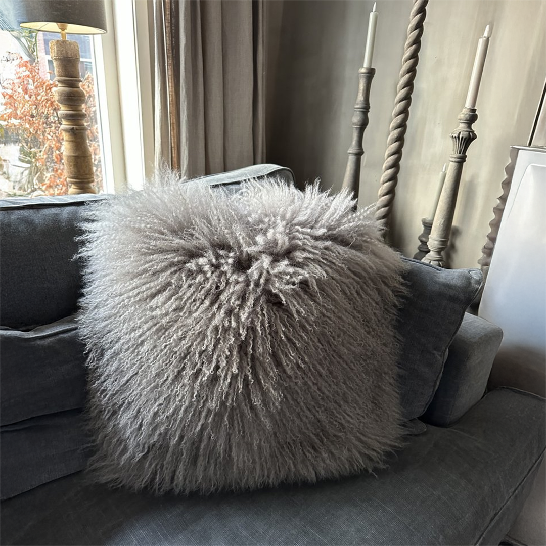 Kissen aus tibetischem Schaffell, beige