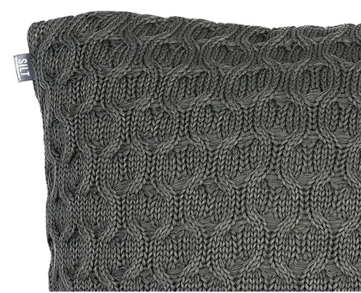 Antraciet gebreid kussen Texel close-up, landelijke woonaccessoire van My Sober Home