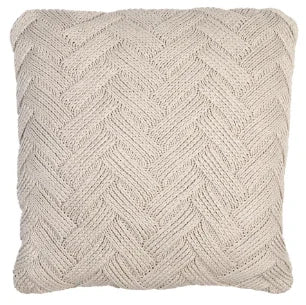 Handgemaakt beige sierkussen met vlechtpatroon, landelijk en sober interieur, My Sober Home