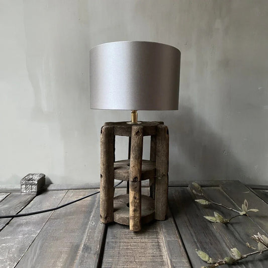 Lamp oude katoenklos beige kapje