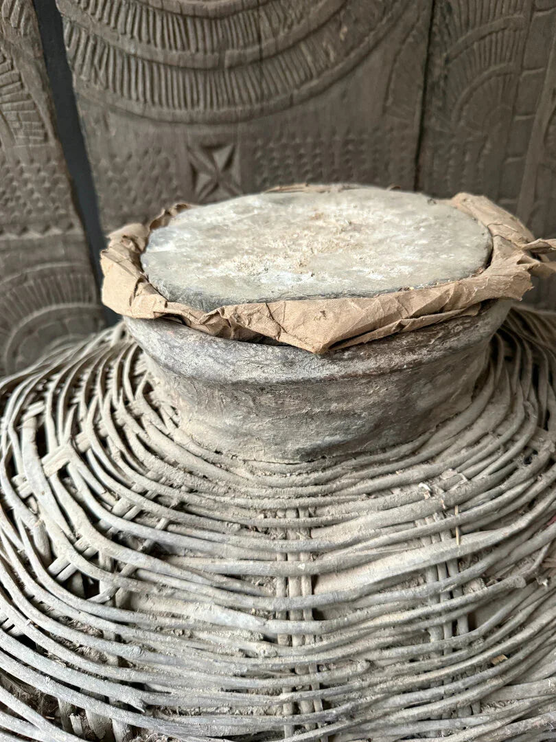 Authentieke XL leemmand van My Sober Home, handgemaakt vlechtwerk, sober landelijk interieur