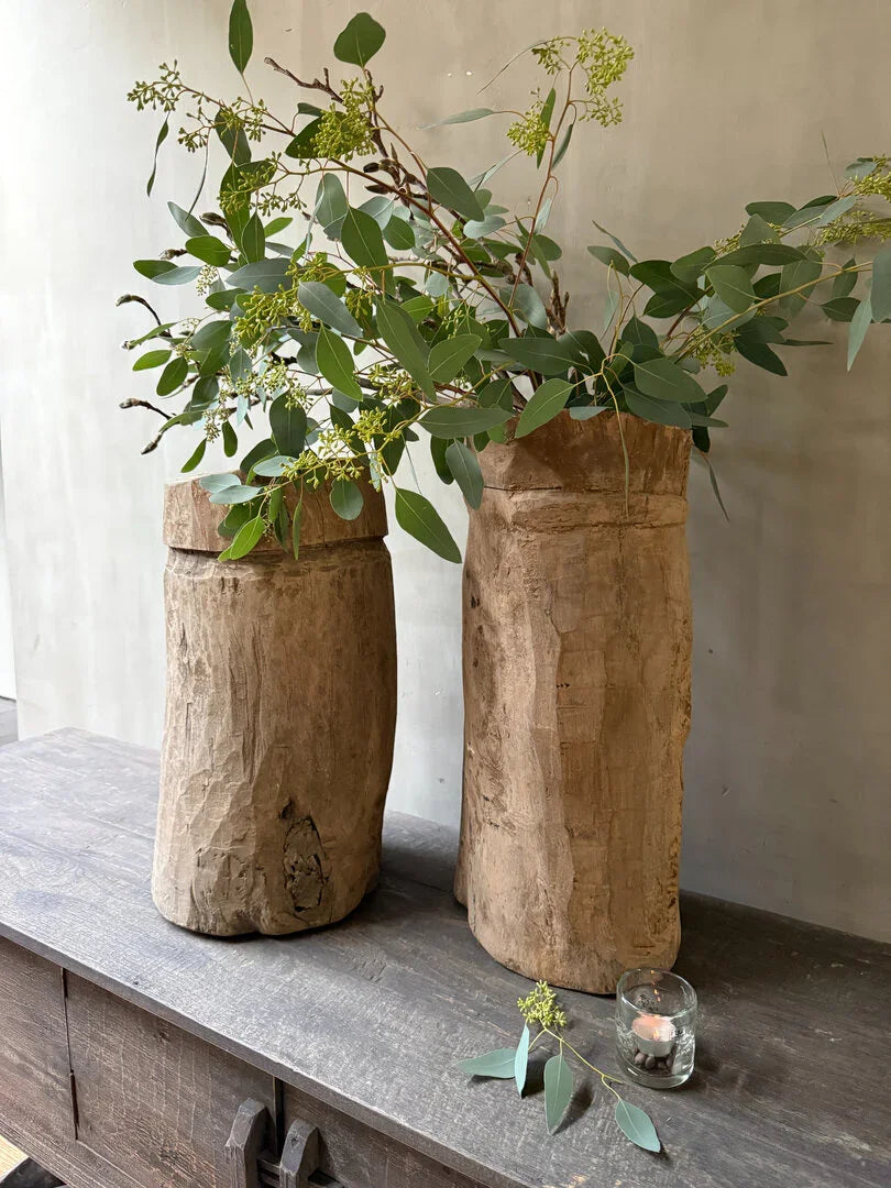 Antieke vijzel (linker op de foto) - My Sober Home