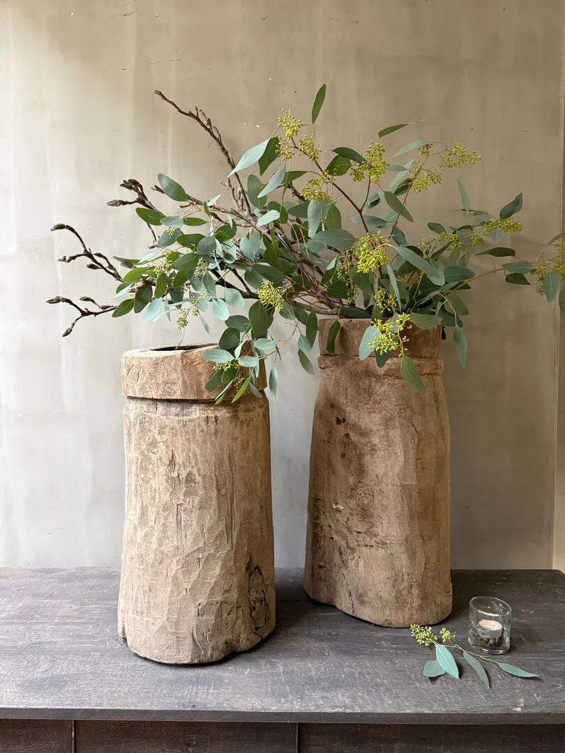 Antieke vijzel (linker op de foto) - My Sober Home